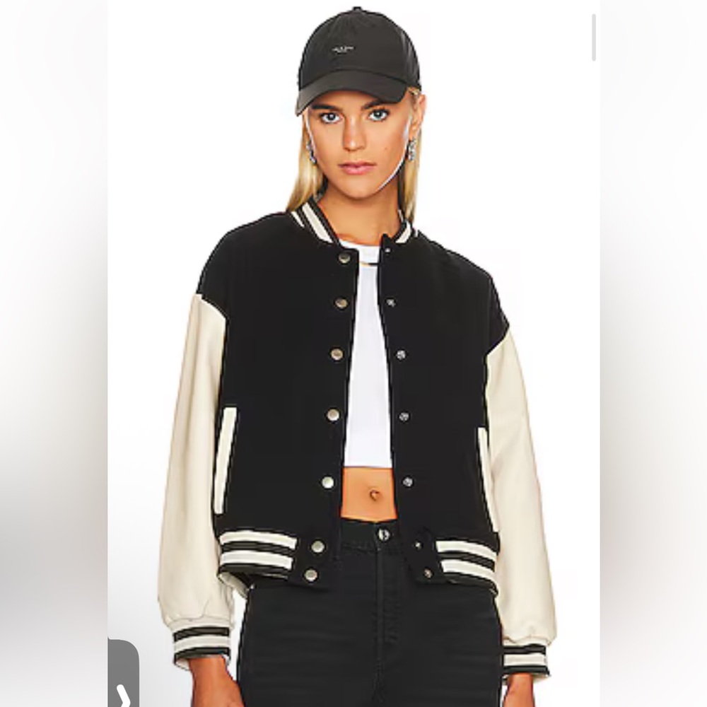 Steve Madden
Women's Alexandra Varsity Jacket. NWOT. Sz Small. PTP 21". - Picture 2 of 10